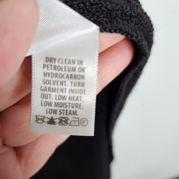 St. John Collection Black/Caviar Knit Cap Sleeve Sheath Dress Size 10 - Picture 13 of 15